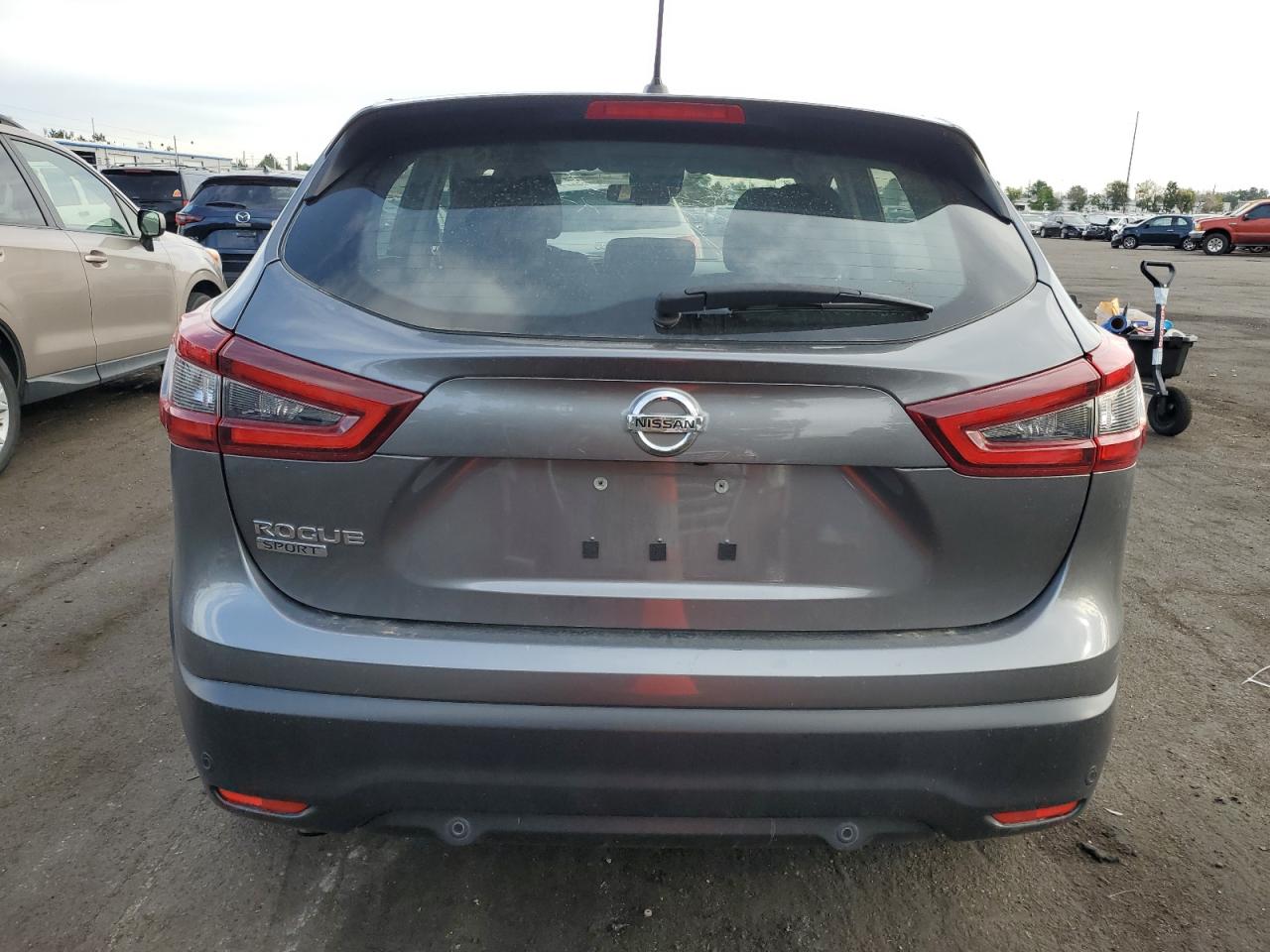 JN1BJ1CV8LW541742 2020 Nissan Rogue Sport S