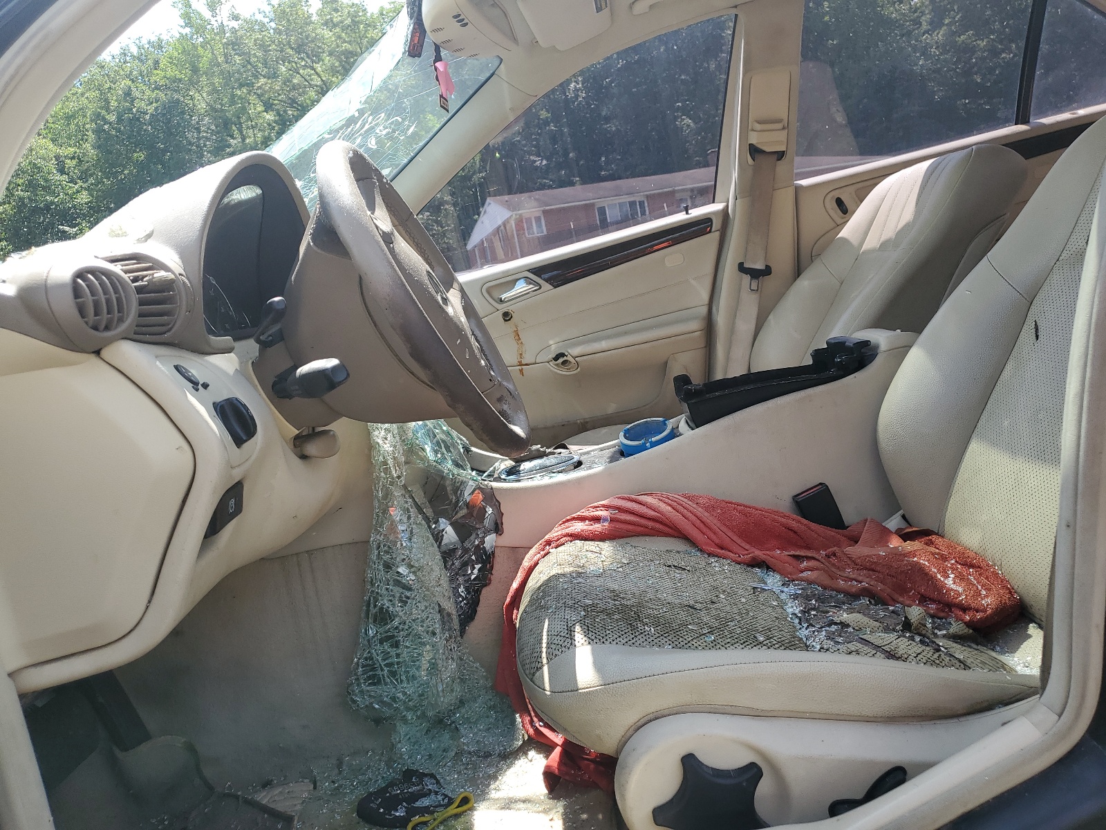 WDBRF61J05F587593 2005 Mercedes-Benz C 240