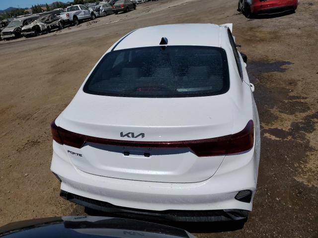 3KPF24AD0PE636187 Kia Forte LX 6