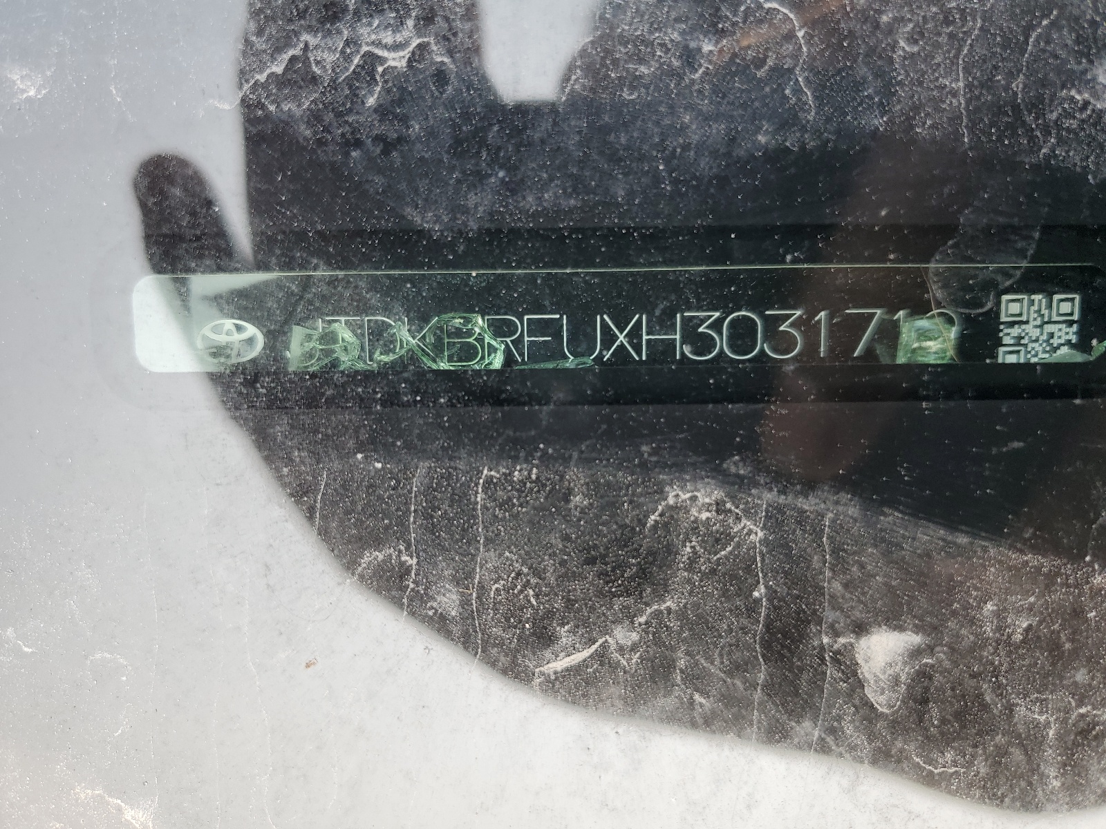 JTDKBRFUXH3031719 2017 Toyota Prius