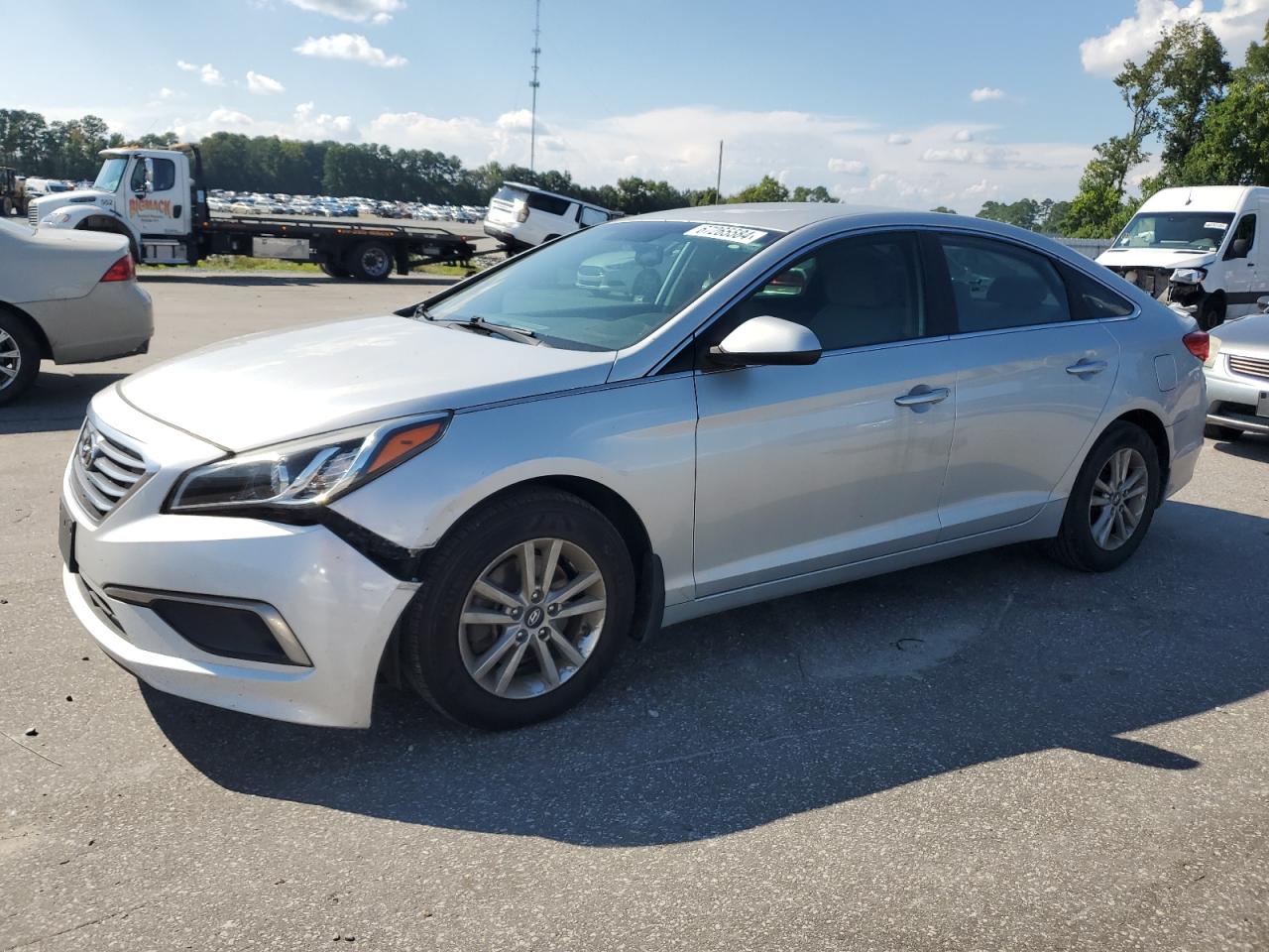 5NPE24AF3HH499093 2017 HYUNDAI SONATA - Image 1