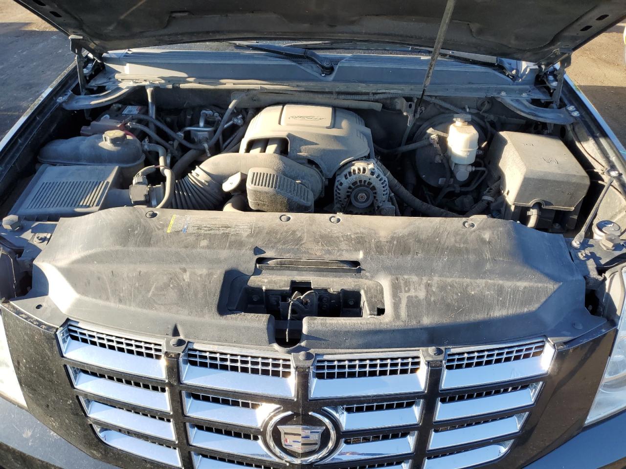 1GYS4CEF2BR171532 2011 Cadillac Escalade Premium