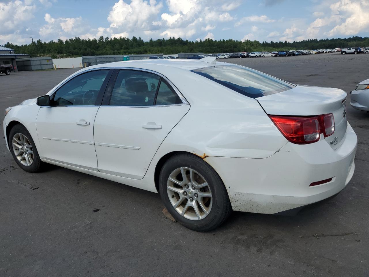 1G11C5SL3FU145558 2015 CHEVROLET MALIBU - Image 2