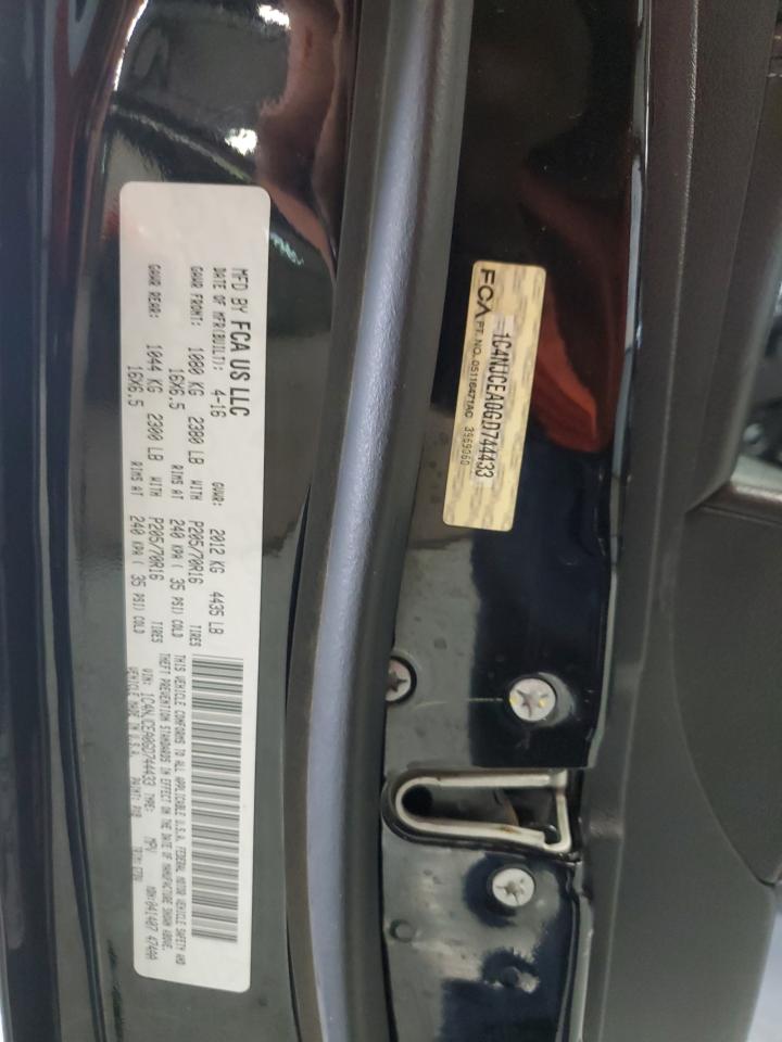 2016 Jeep Compass Latitude VIN: 1C4NJCEA0GD744433 Lot: 68353924