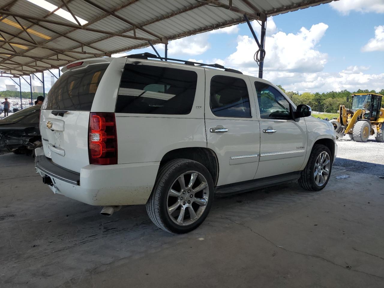 2013 Chevrolet Tahoe - Image 3