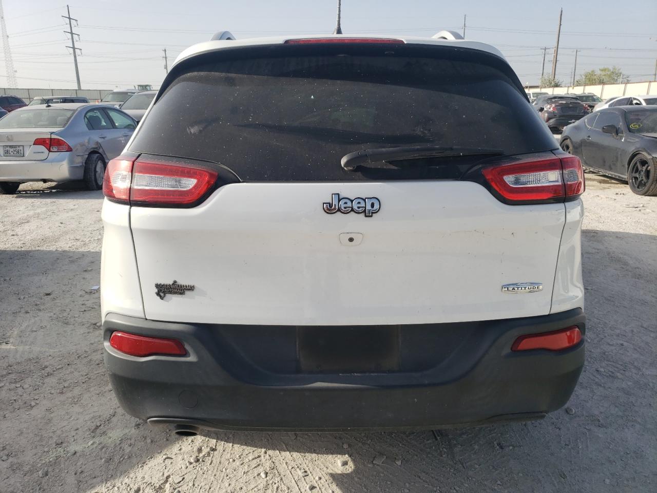 2018 Jeep Cherokee Latitude VIN: 1C4PJLCBXJD538712 Lot: 64696064