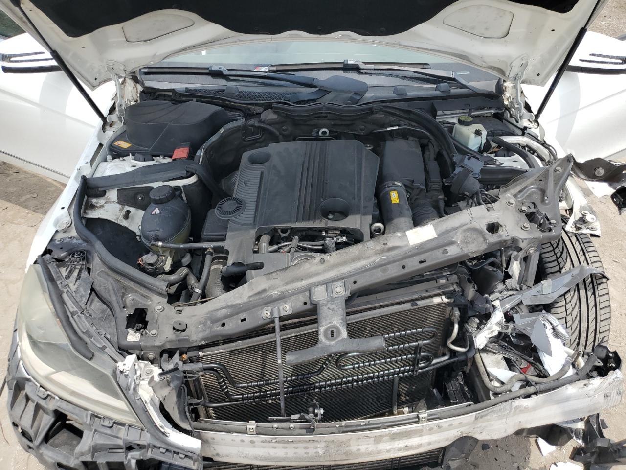 2013 Mercedes-Benz C 250 VIN: WDDGF4HB7DA854385 Lot: 67841944