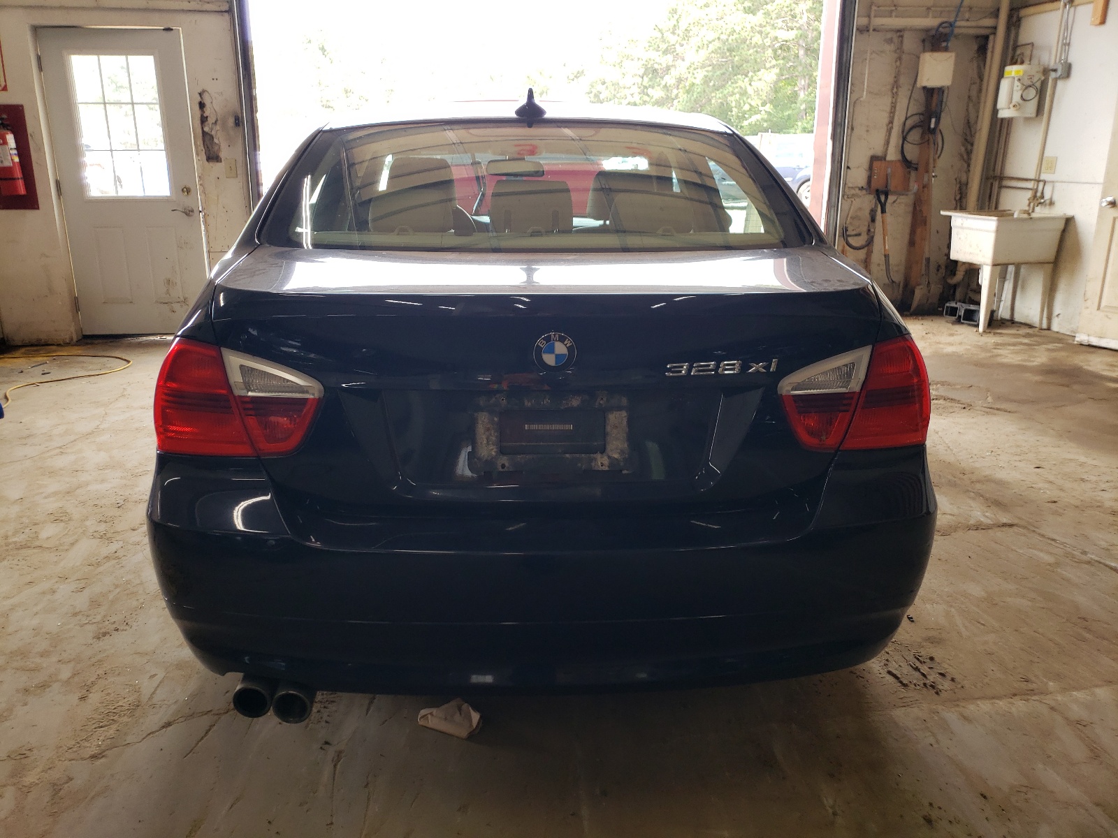 WBAVC935X8KZ72744 2008 BMW 328 Xi