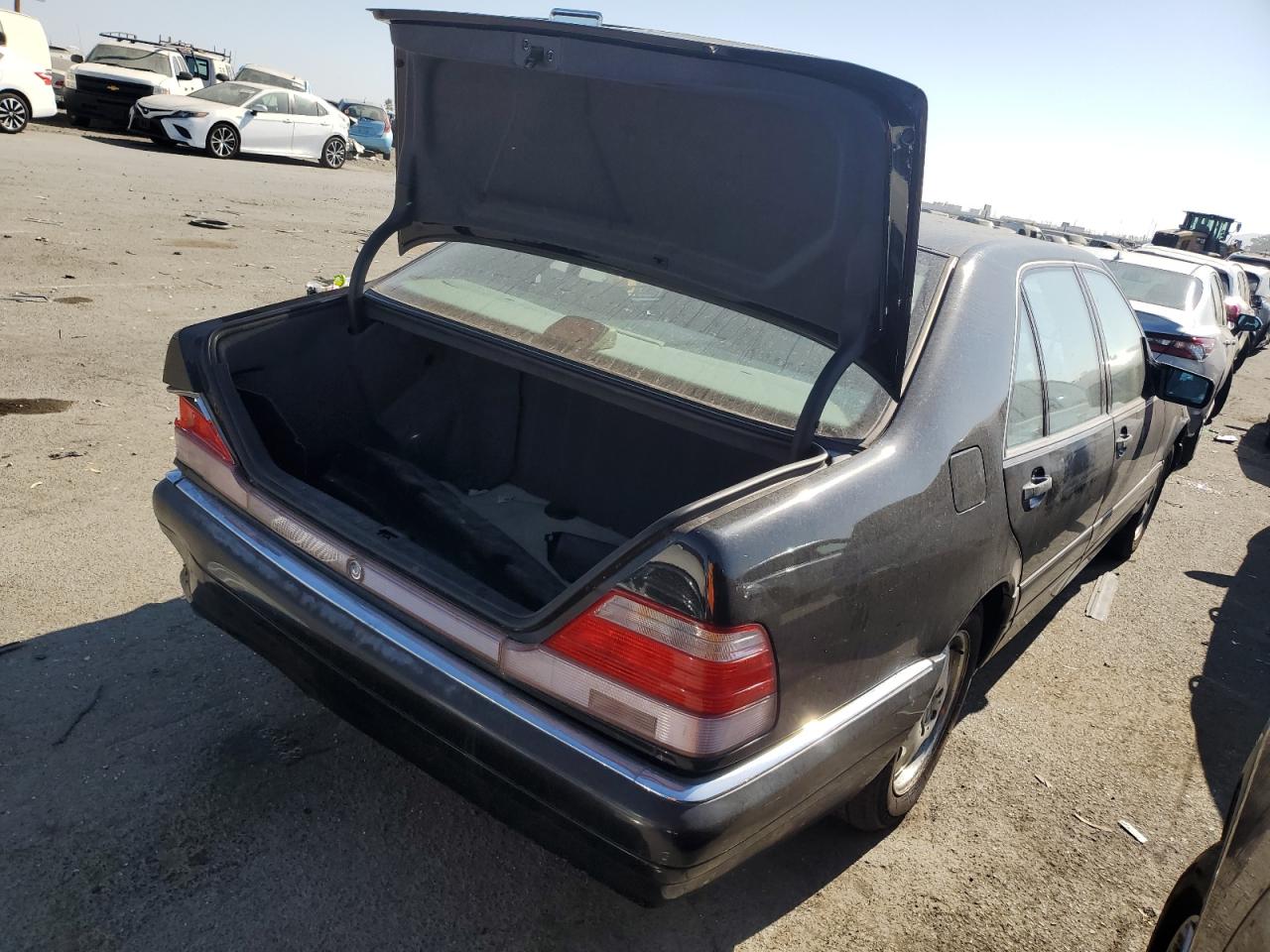 1998 Mercedes-Benz S 320 VIN: WDBGA33G6WA399987 Lot: 65776074