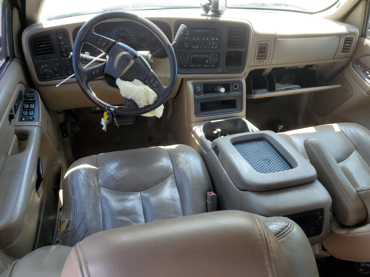 2005 GMC New Sierra K1500 VIN: 2GTEK13T551146823 Lot: 67310404