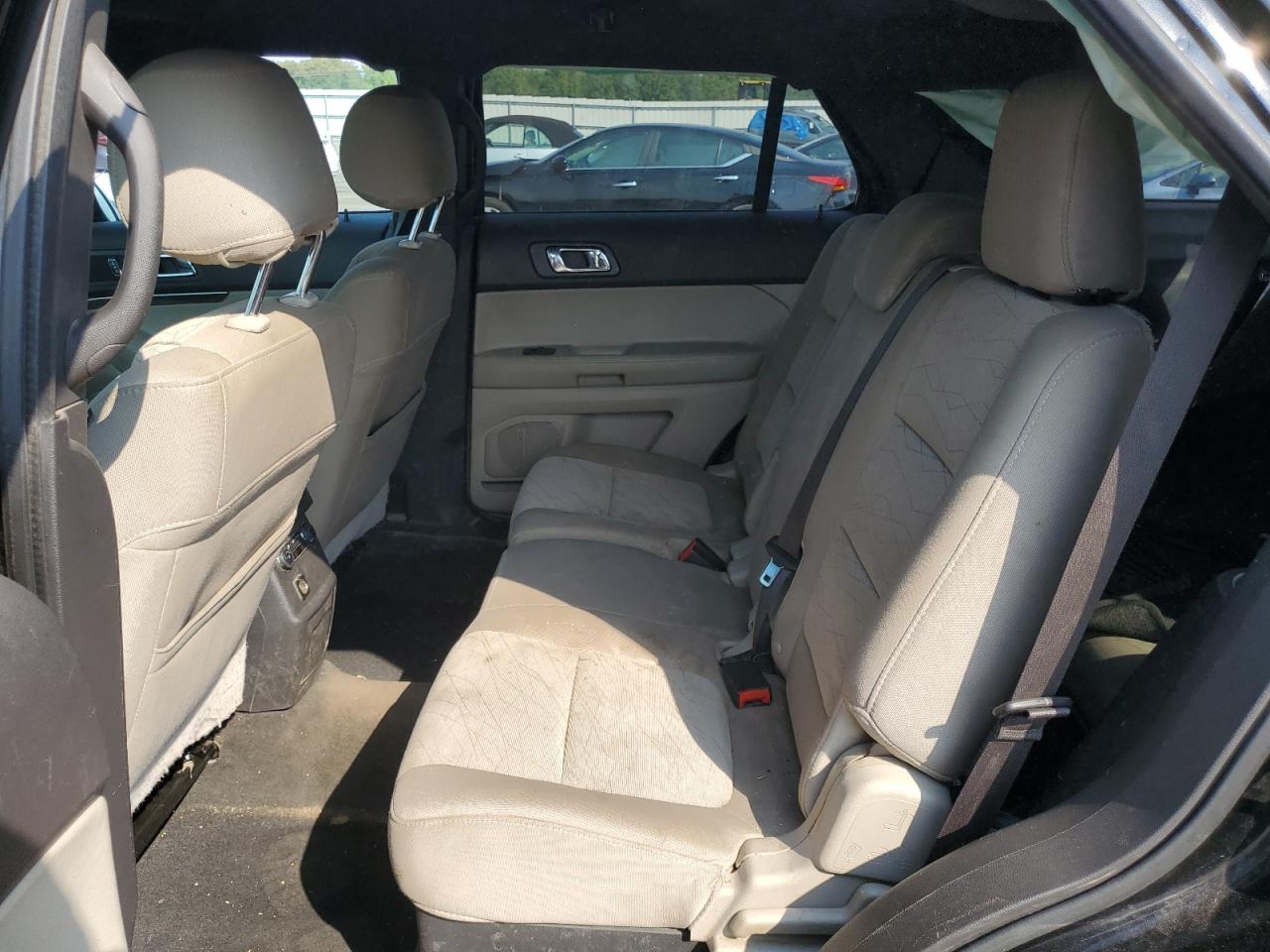 2015 Ford Explorer - Image 11