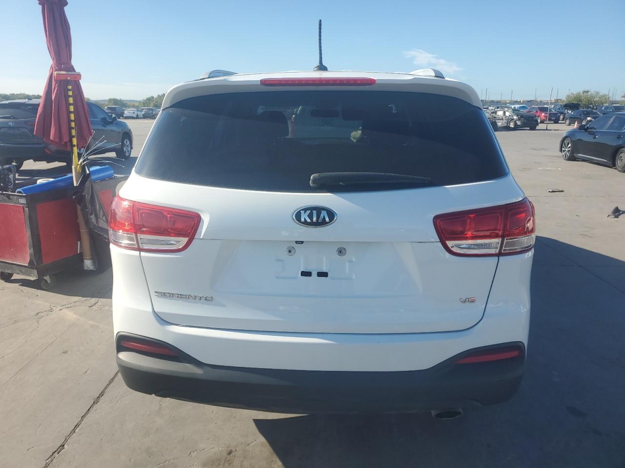 5XYPG4A57JG388433 2018 Kia Sorento Lx