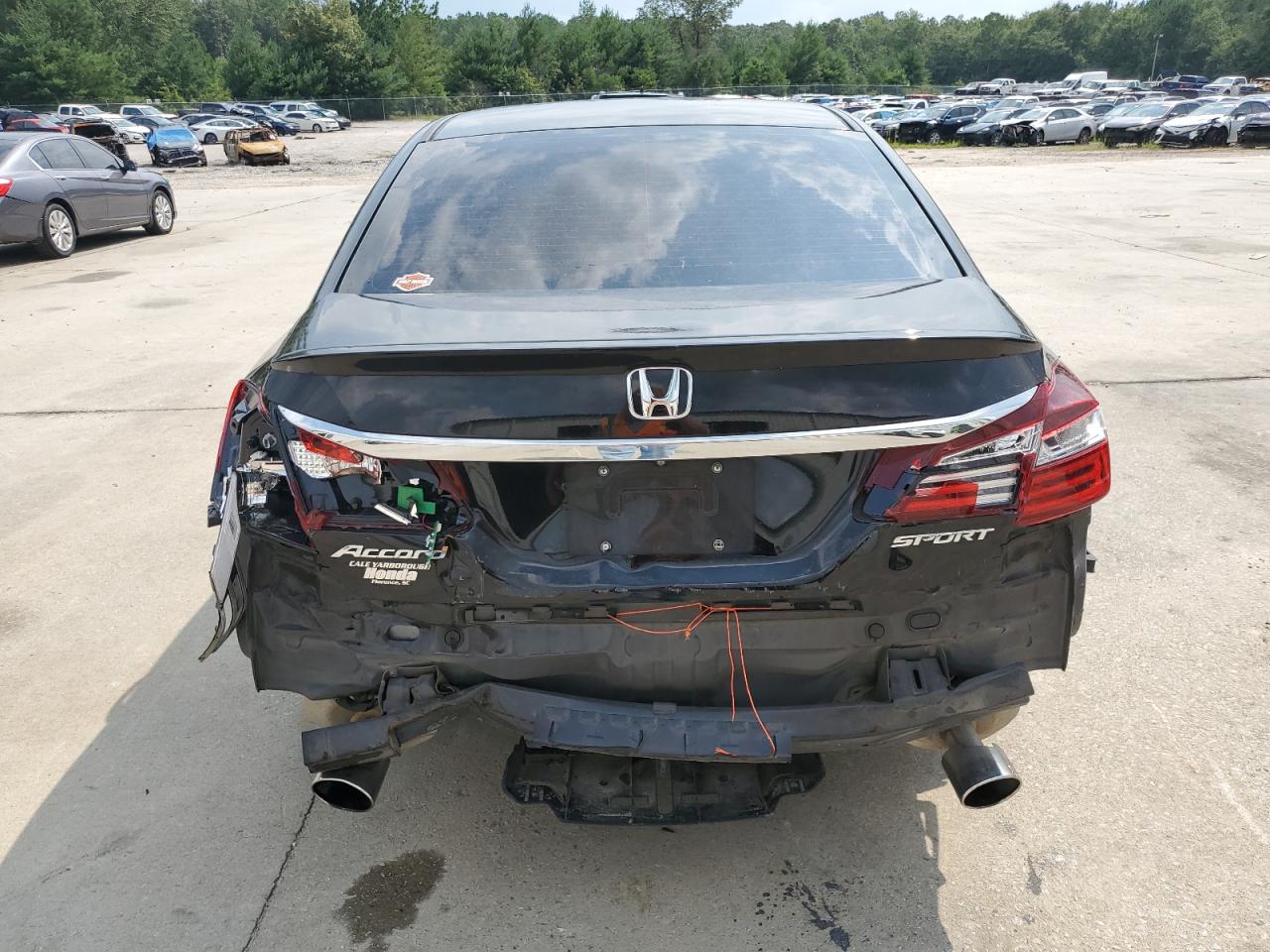 1HGCR2F52HA138972 2017 Honda Accord Sport