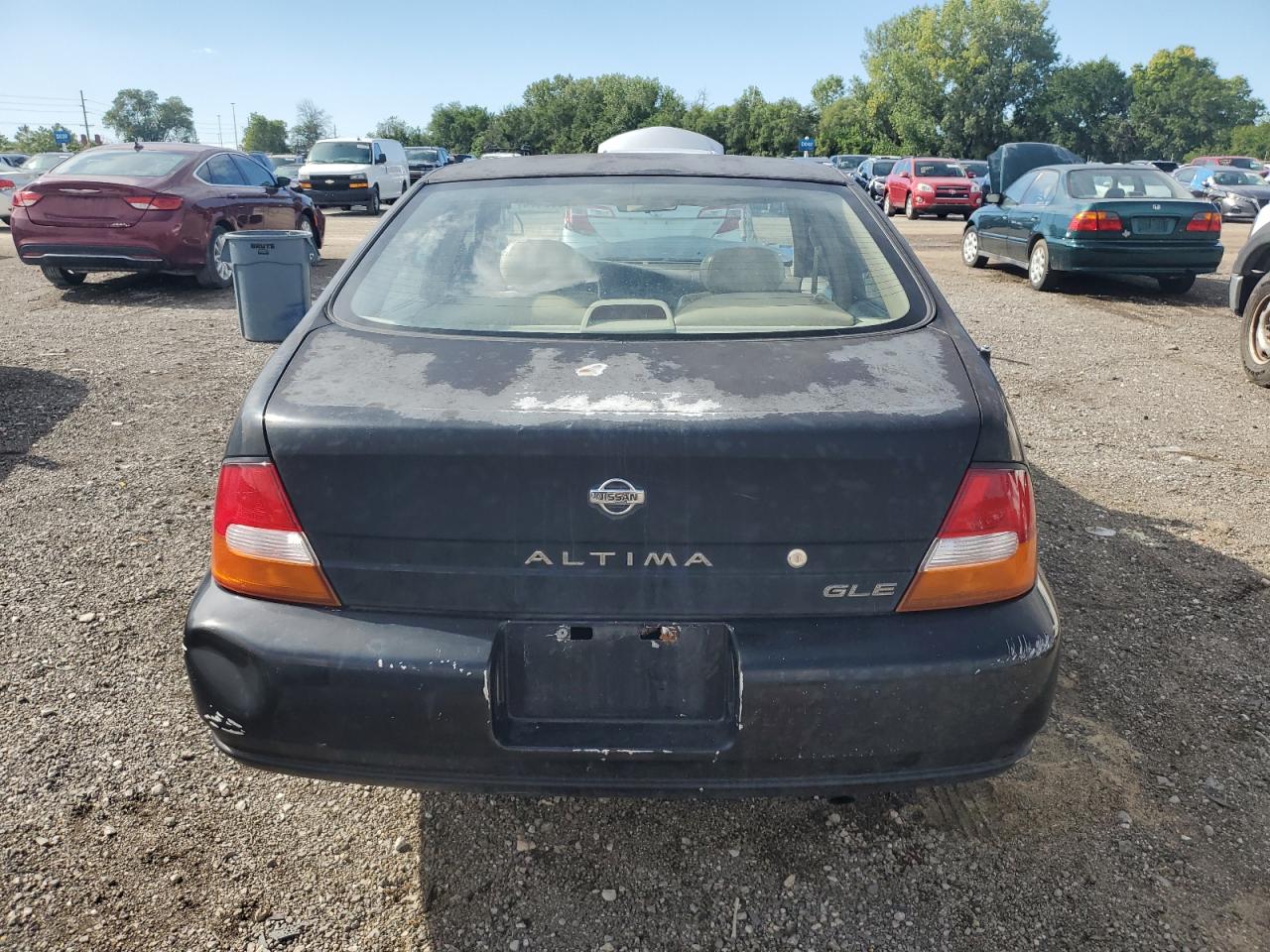 1N4DL01D0WC157860 1998 Nissan Altima Xe