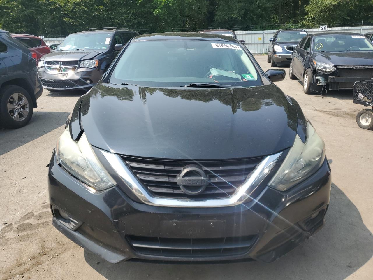 2017 Nissan Altima - Image 5
