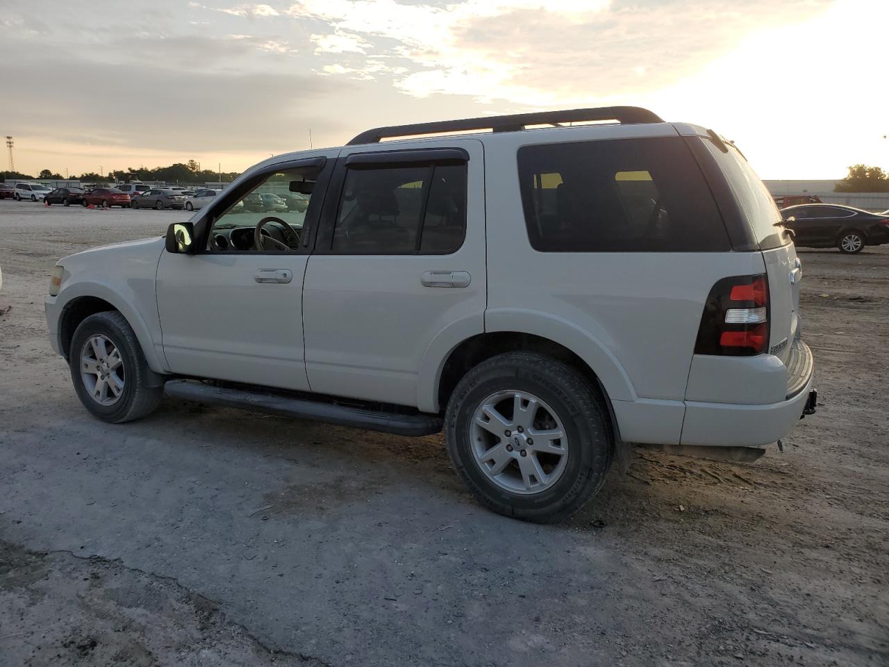 2010 Ford Explorer Xlt VIN: 1FMEU6DE6AUA46327 Lot: 67839384