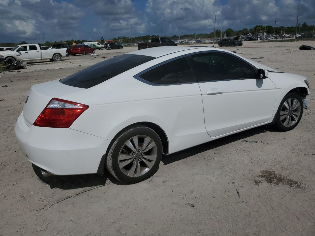 2009 Honda Accord - Image 3