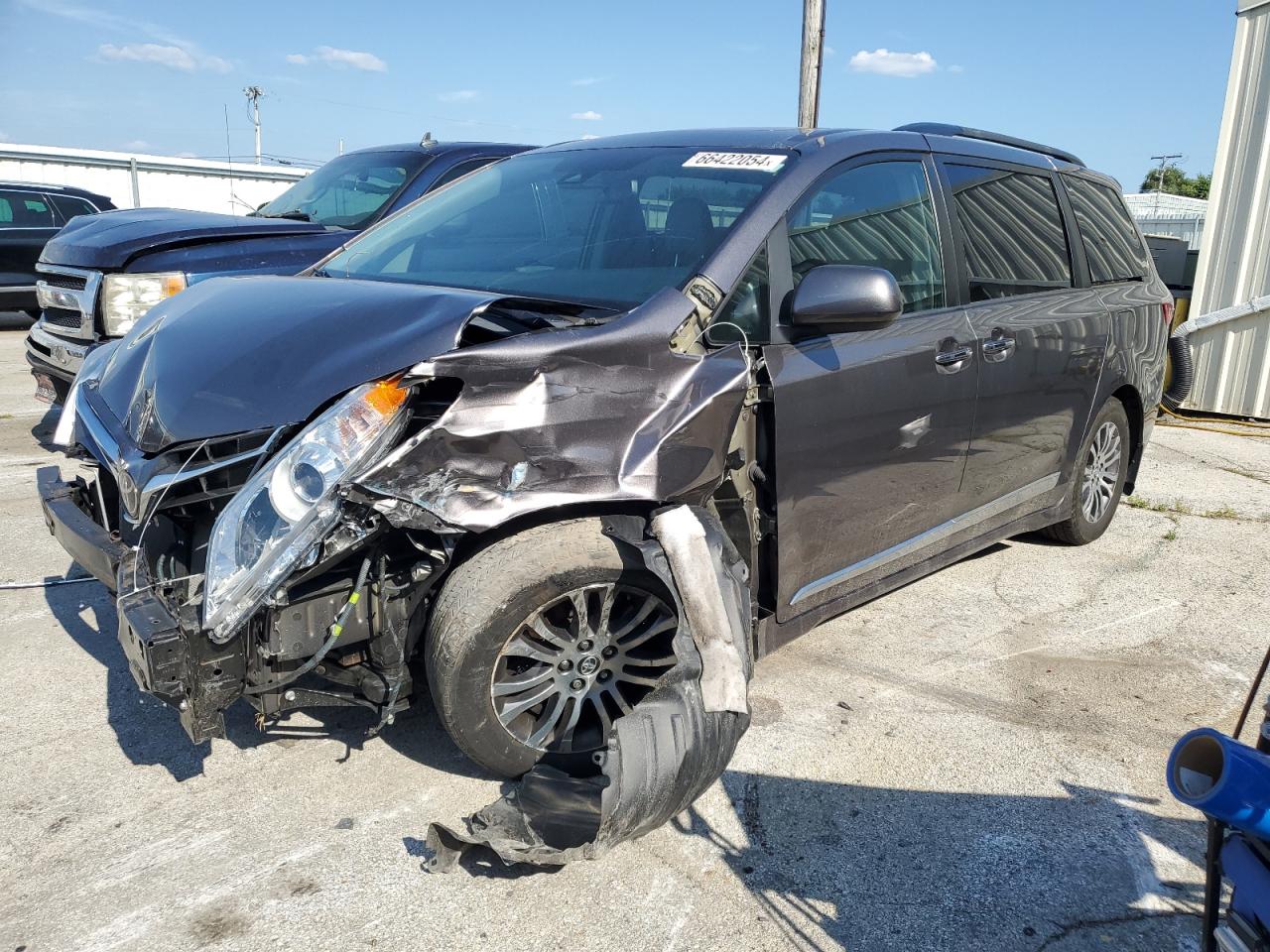 5TDYZ3DC3KS003599 2019 TOYOTA SIENNA - Image 1