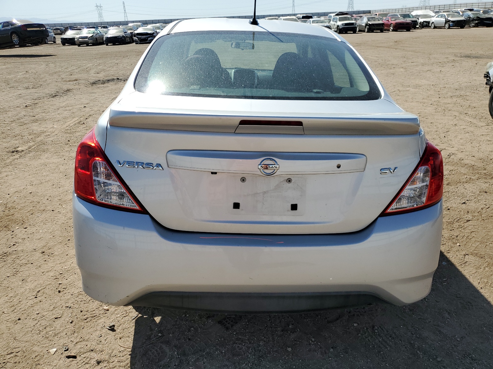 3N1CN7AP5JL808564 2018 Nissan Versa S