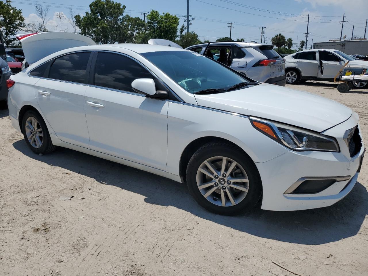 2017 Hyundai Sonata Se VIN: 5NPE24AF4HH502647 Lot: 67372904