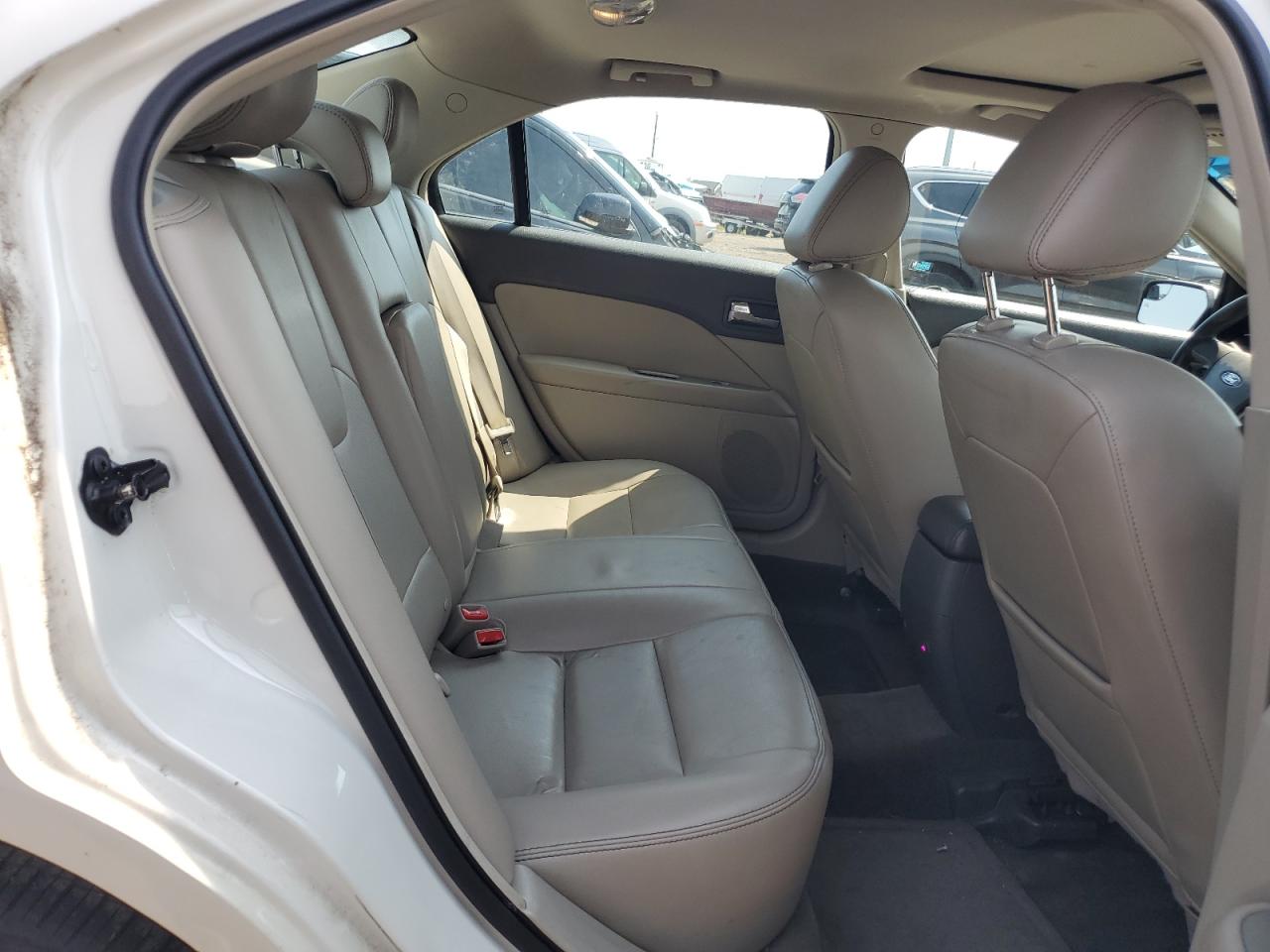 2011 Ford Fusion - Image 10