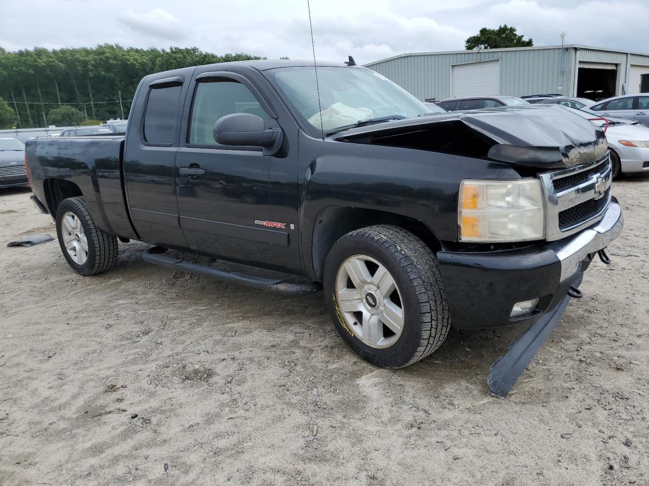 2007 Chevrolet Silverado - Image 4
