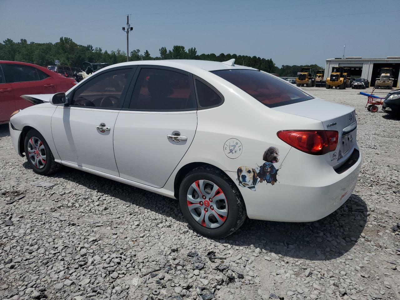 2010 Hyundai Elantra - Image 2