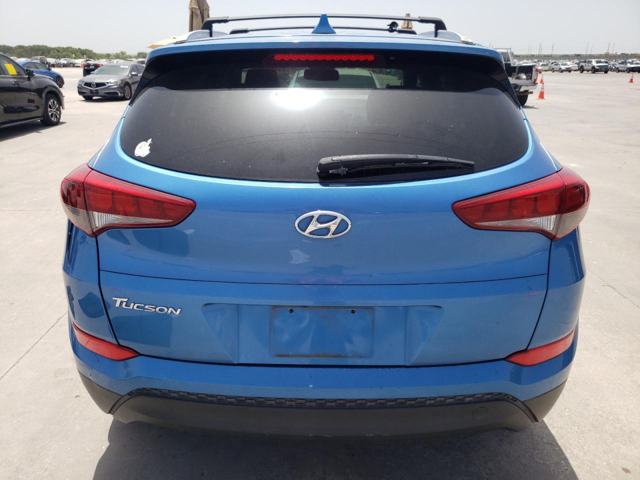 KM8J33A40JU601297 2018 Hyundai Tucson Sel