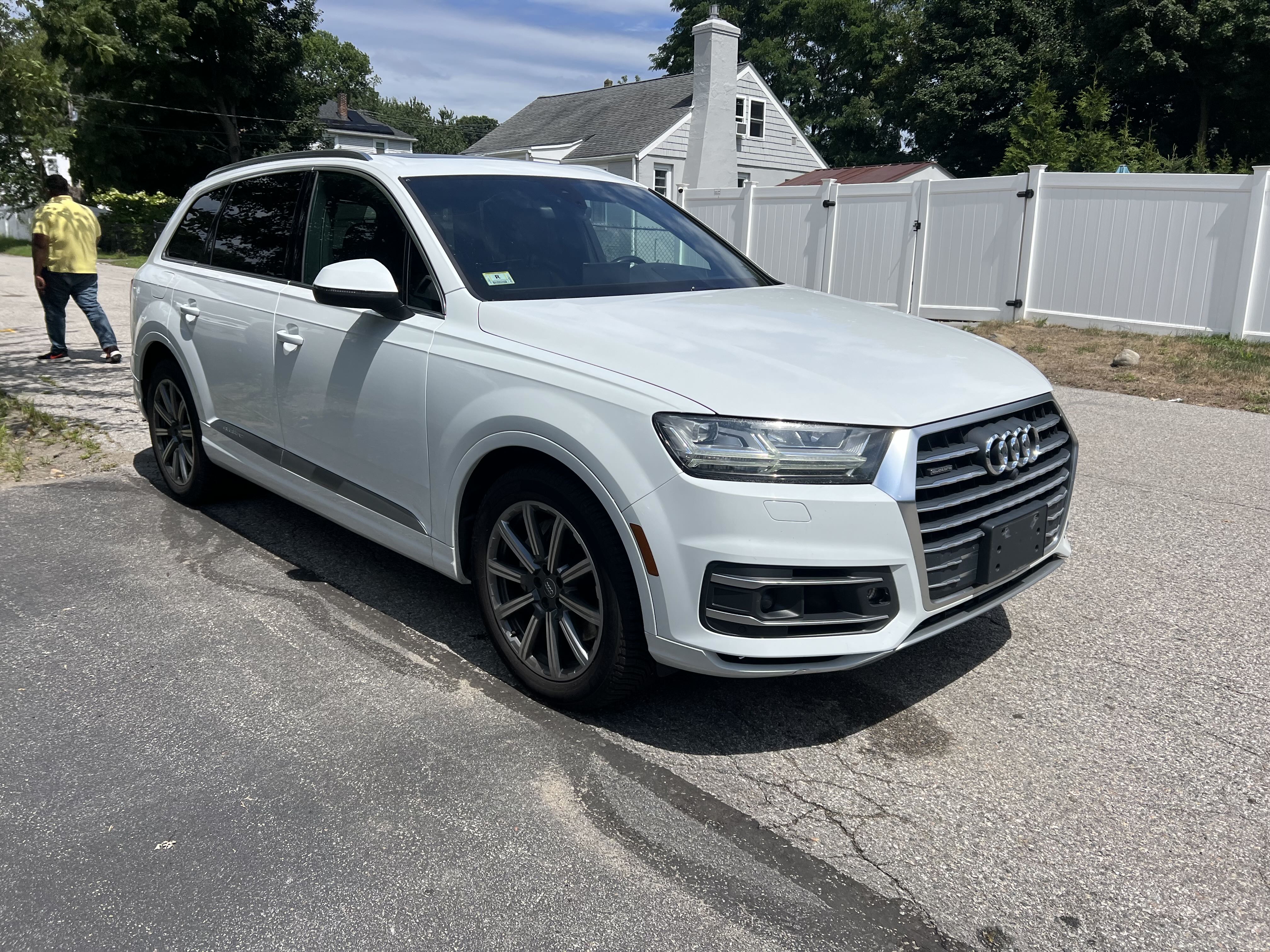 2017 Audi Q7 Prestige vin: WA1VAAF70HD012760