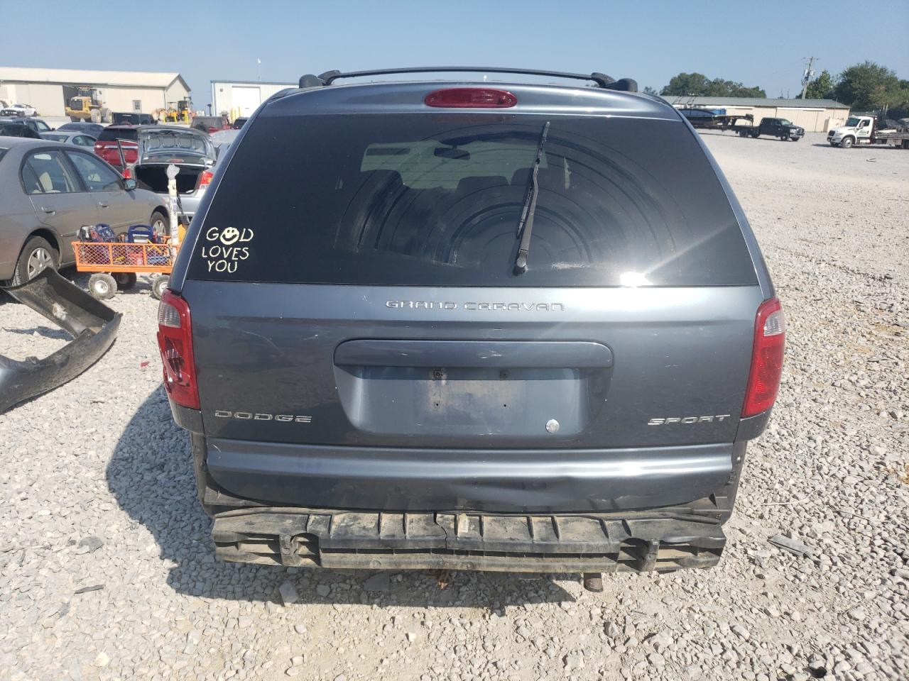 2002 Dodge Grand Caravan Sport VIN: 2B4GP44392R753845 Lot: 69061924