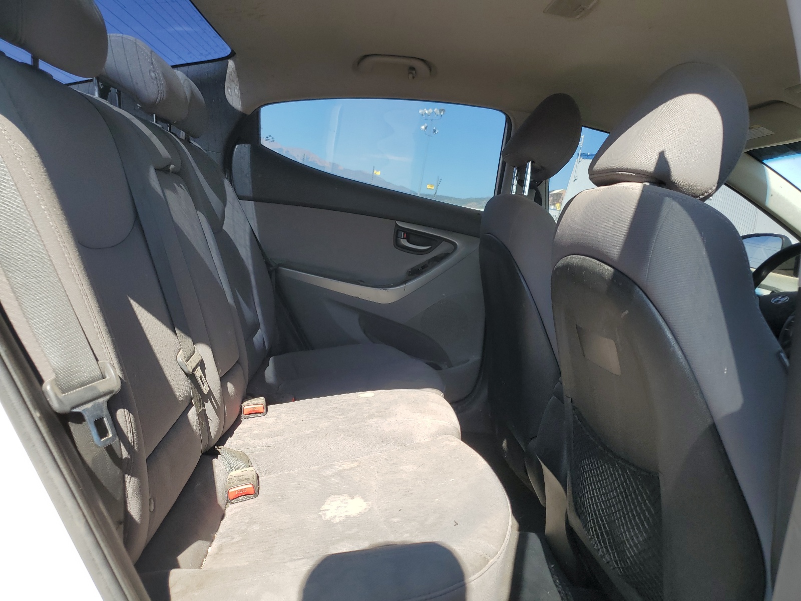 5NPDH4AE1GH741671 2016 Hyundai Elantra Se