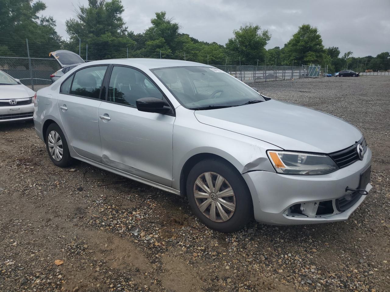 2014 Volkswagen Jetta - Image 4