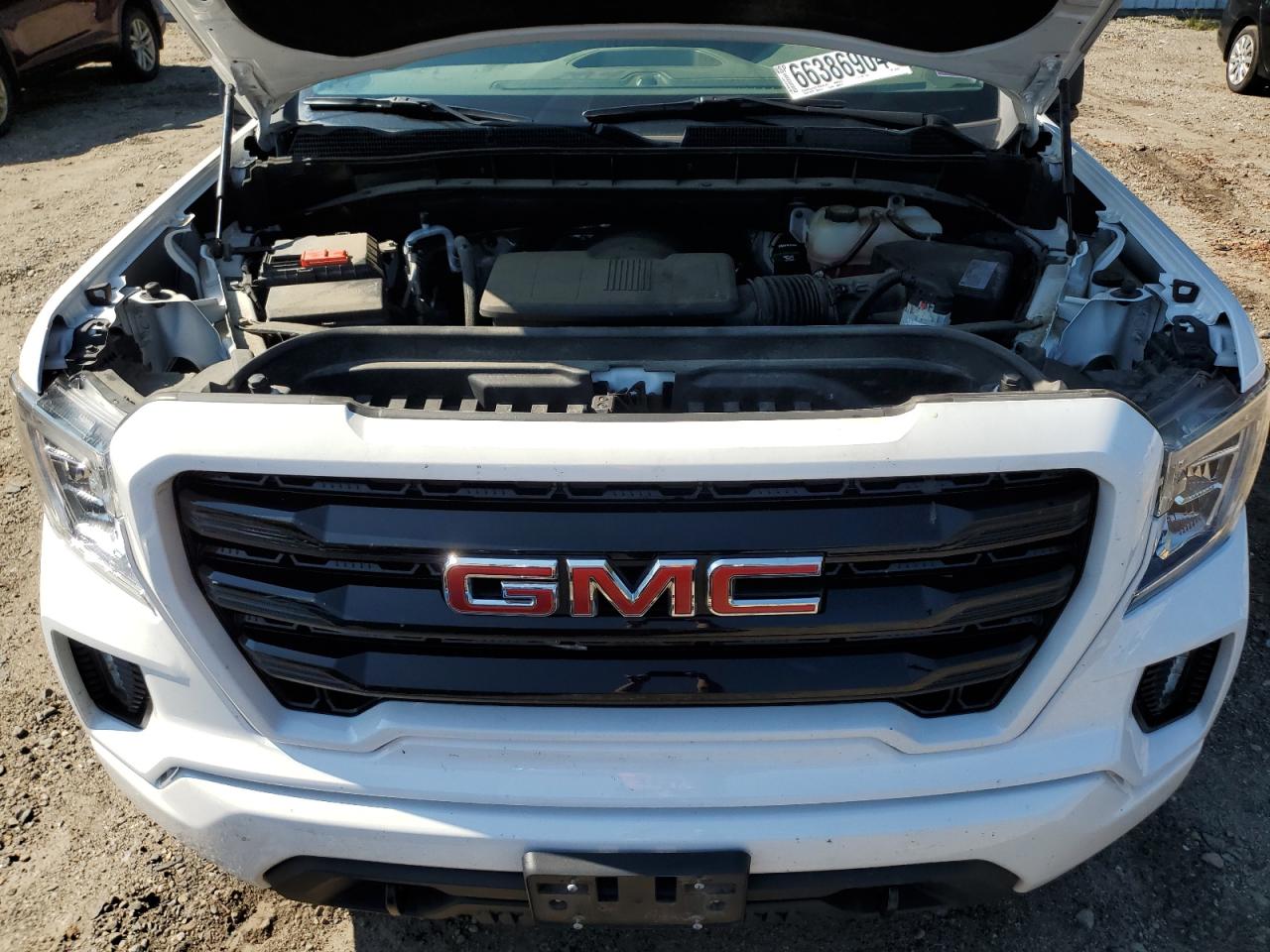 2021 GMC Sierra - Image 11
