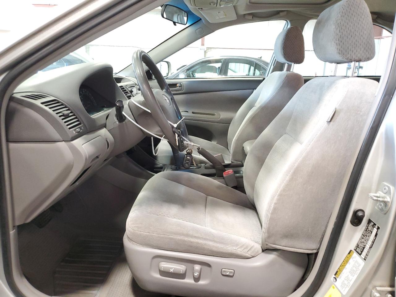 2004 Toyota Camry Le VIN: 4T1BE30K14U896512 Lot: 67366944