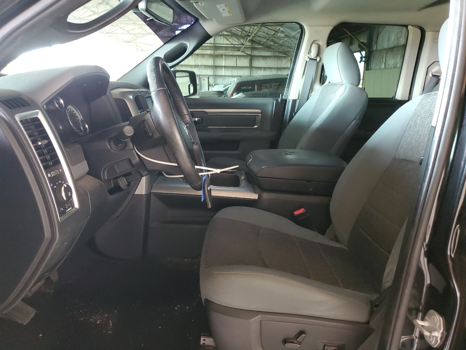 1C6RR7GT6GS369750 2016 Ram 1500 Slt