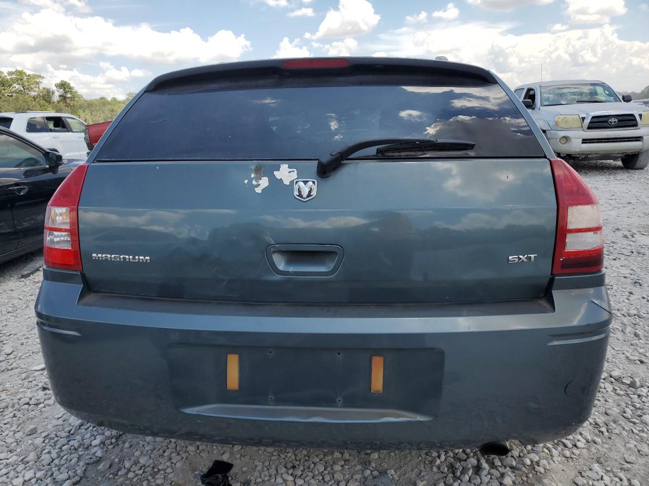 2D8FV48VX5H147708 2005 Dodge Magnum Sxt