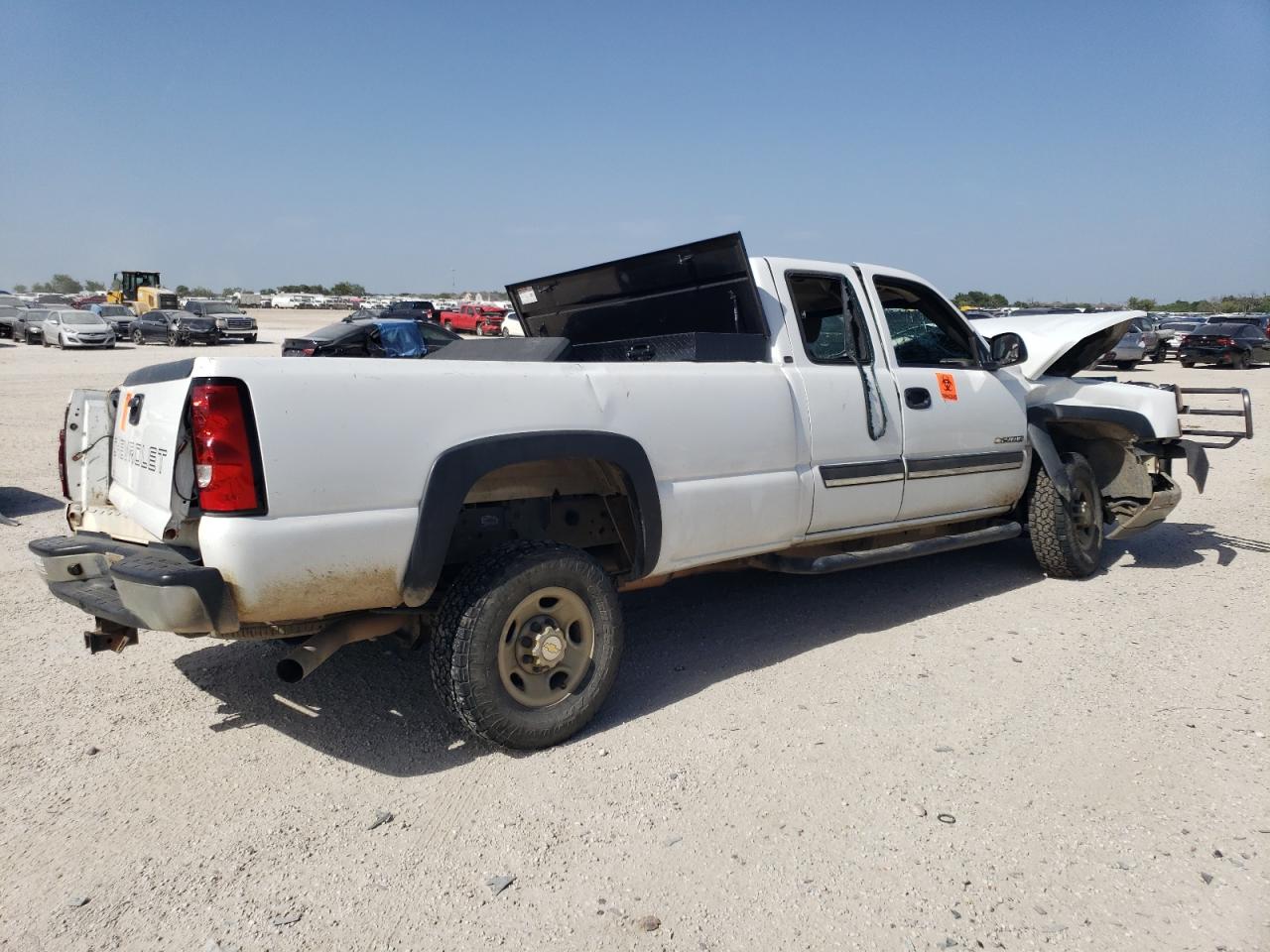 2004 Chevrolet Silverado C2500 Heavy Duty VIN: 1GCHC29U44E354656 Lot: 65561284