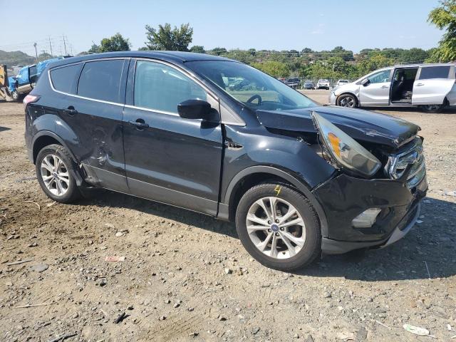  FORD ESCAPE 2017 Czarny