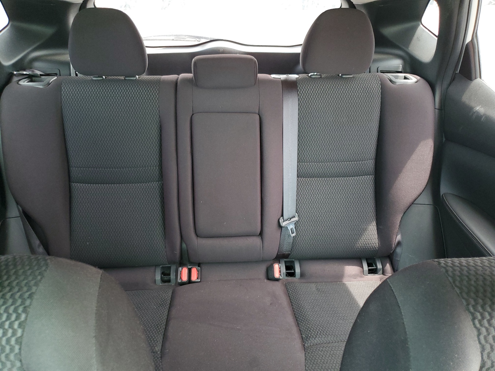 JN1BJ1CP2JW158104 2018 Nissan Rogue Sport S