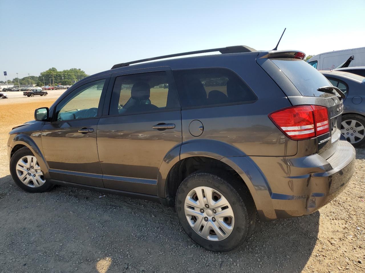 2017 Dodge Journey - Image 2