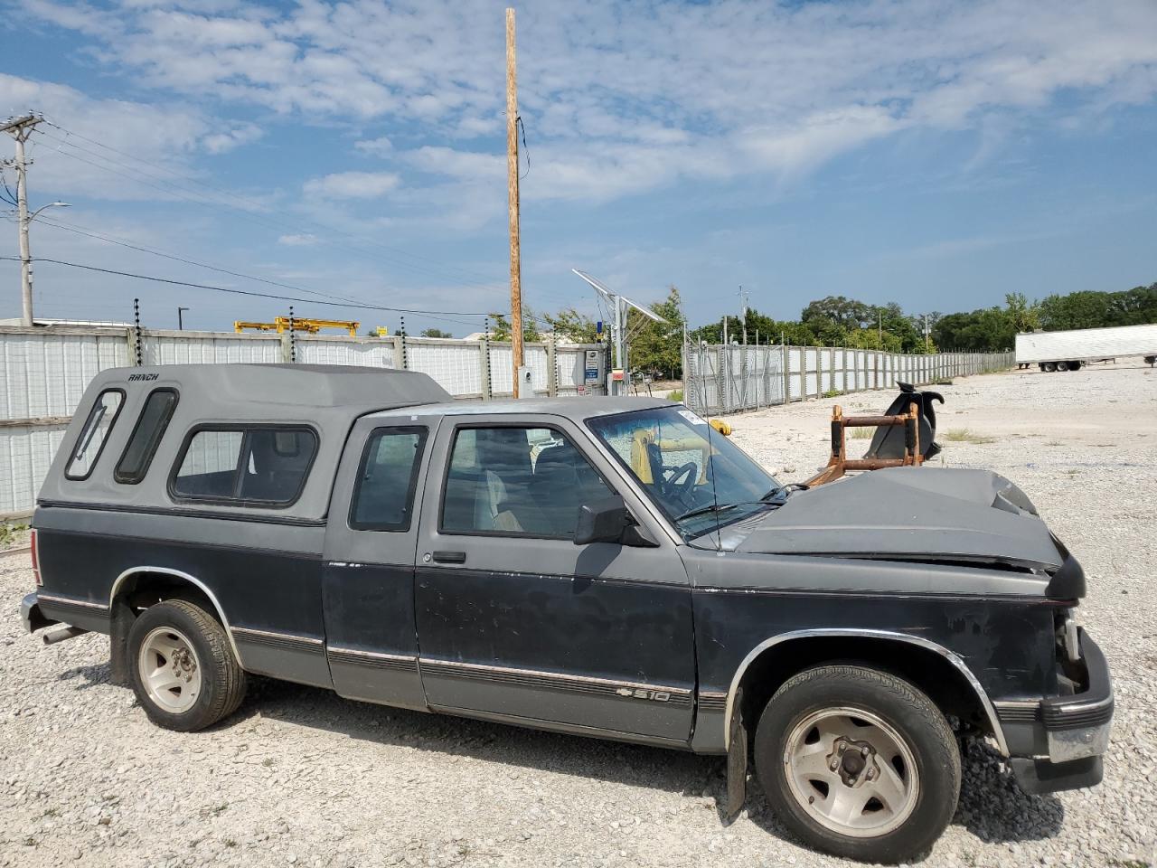 1992 Chevrolet S-10 Pickup - Image 4