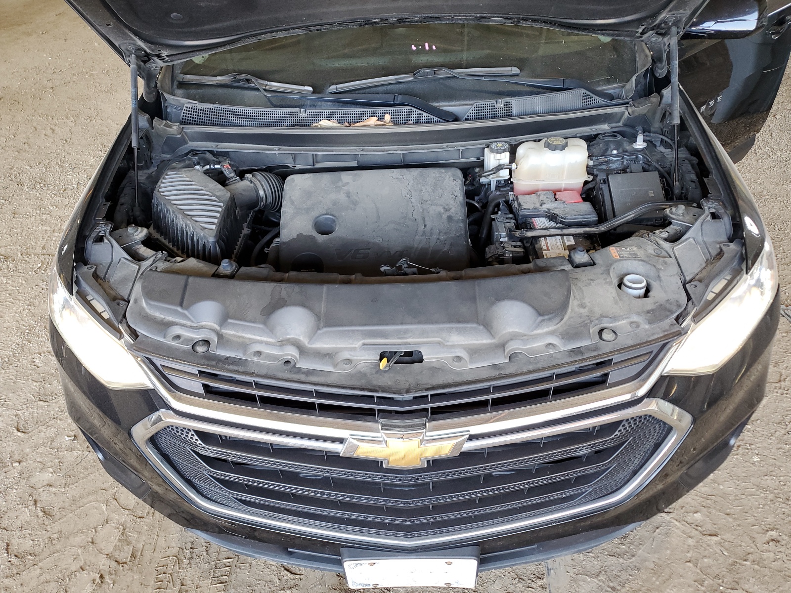 1GNERFKW8JJ249004 2018 Chevrolet Traverse Ls