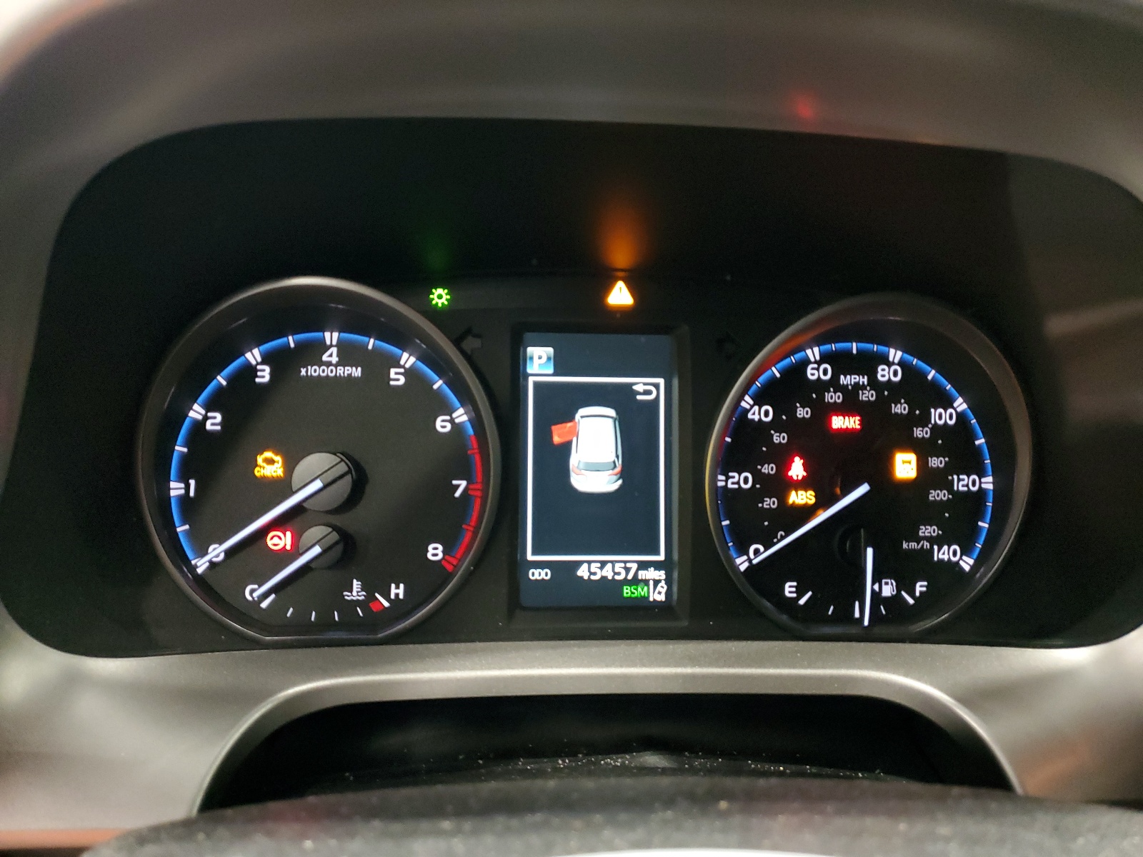 JTMRFREV3HJ710188 2017 Toyota Rav4 Xle