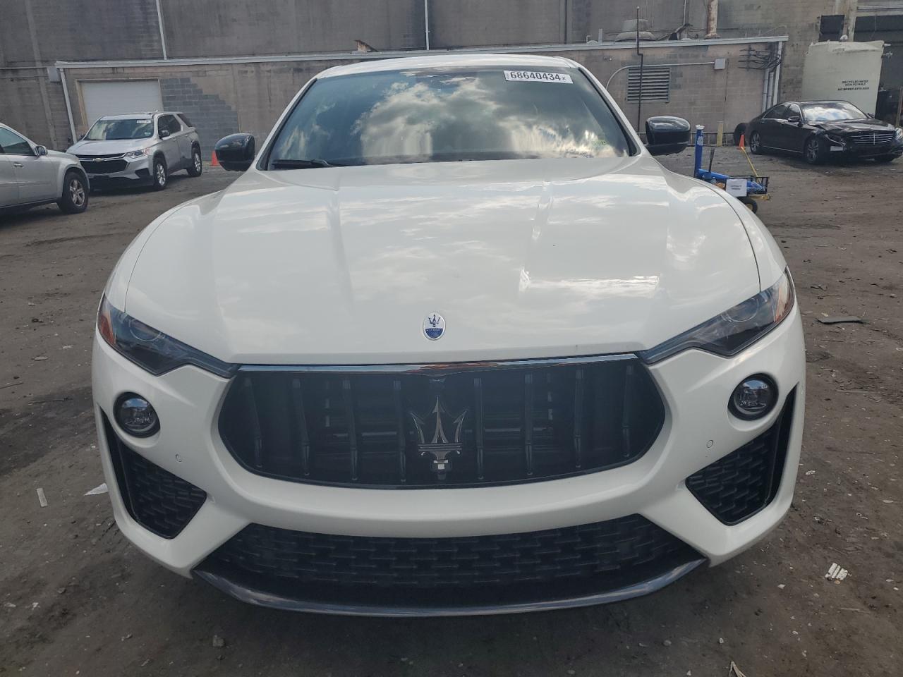 ZN661YUMXPX429939 2023 Maserati Levante Modena