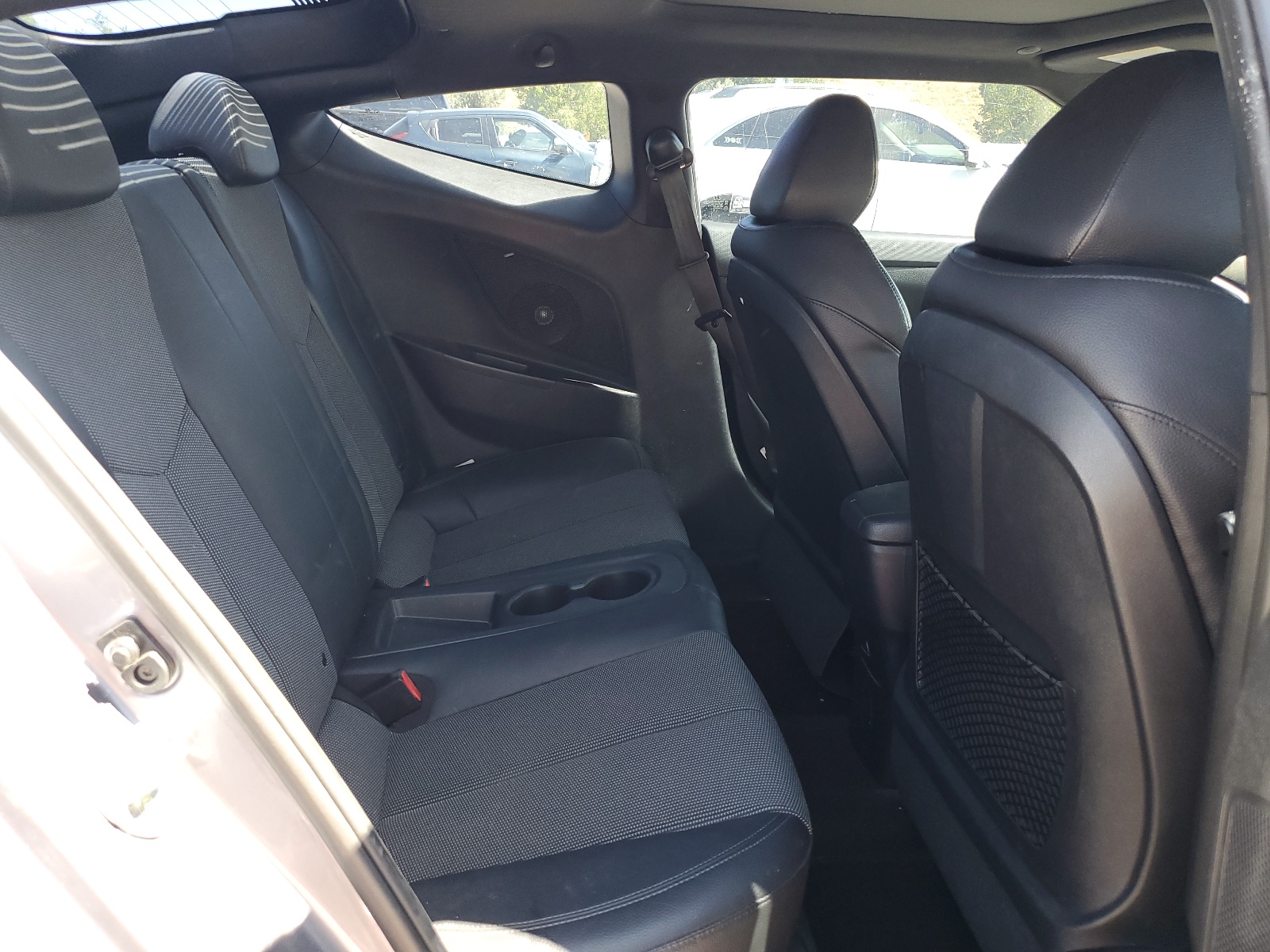 KMHTC6AD6GU268784 2016 Hyundai Veloster