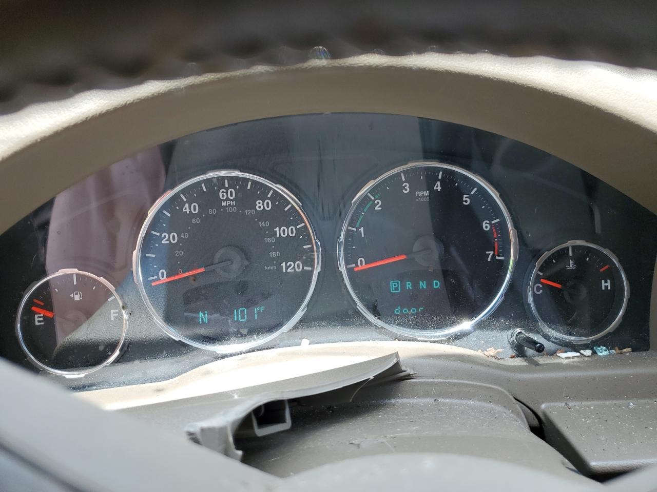 2011 Jeep Liberty (North America) - Image 9