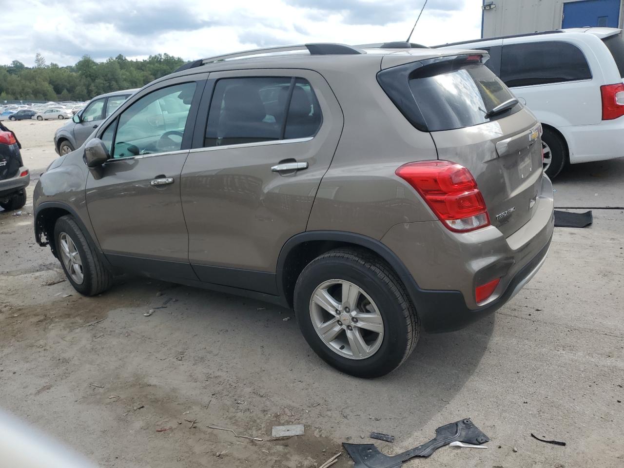 KL7CJPSB0LB348100 2020 CHEVROLET TRAX - Image 2