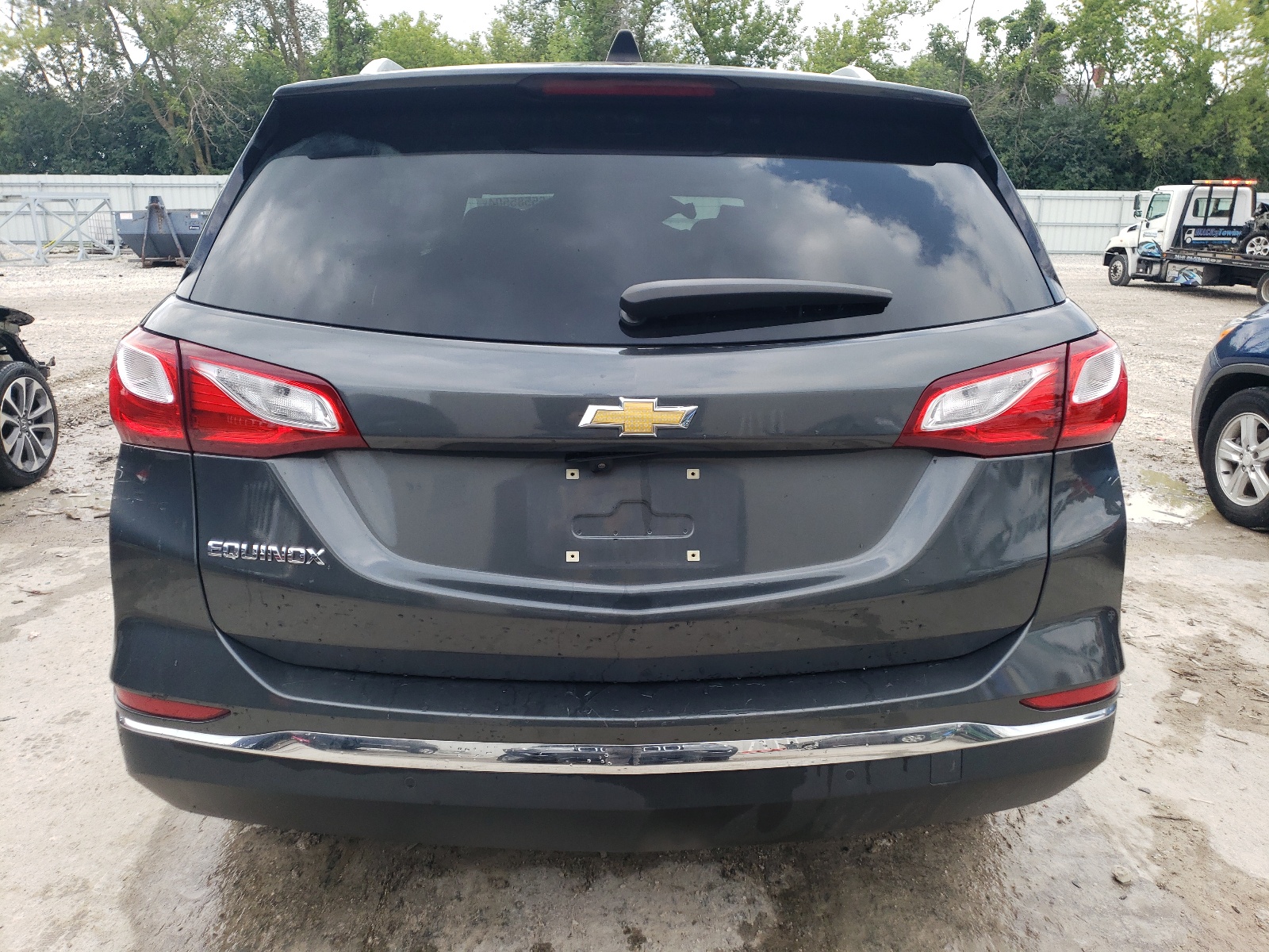 2GNAXJEV2J6137127 2018 Chevrolet Equinox Lt