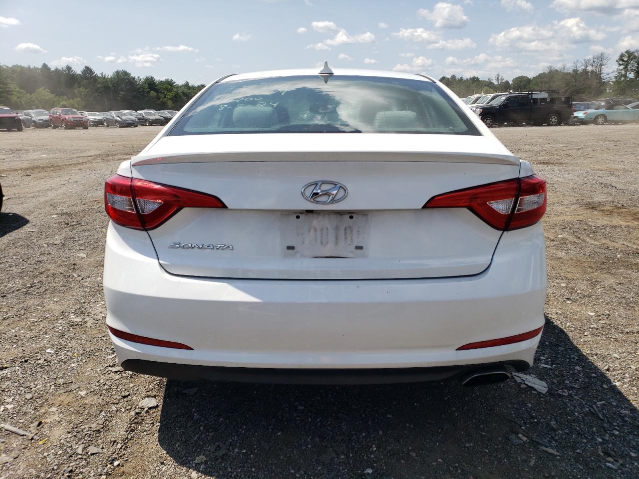 5NPE24AF5FH022047 2015 Hyundai Sonata Se