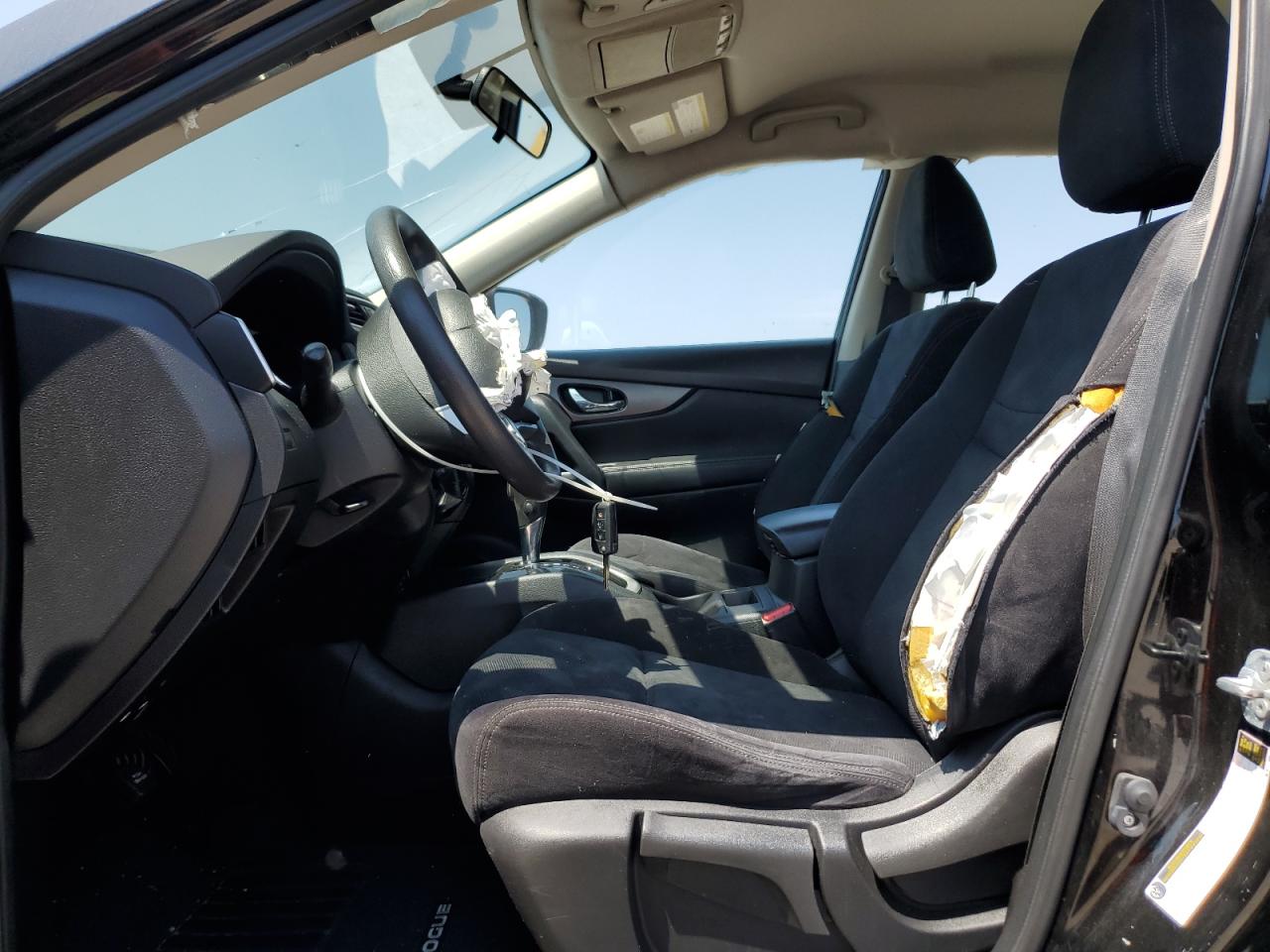 2016 Nissan Rogue S VIN: JN8AT2MT3GW027393 Lot: 67943584